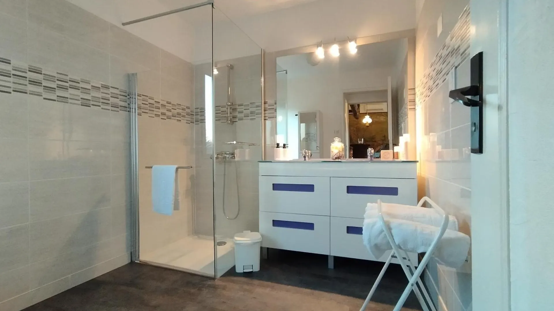 Maison Serra 4 Etoiles Avec Piscine Privee, Dependance Le Vigan  0*, Le Vigan (Lot)